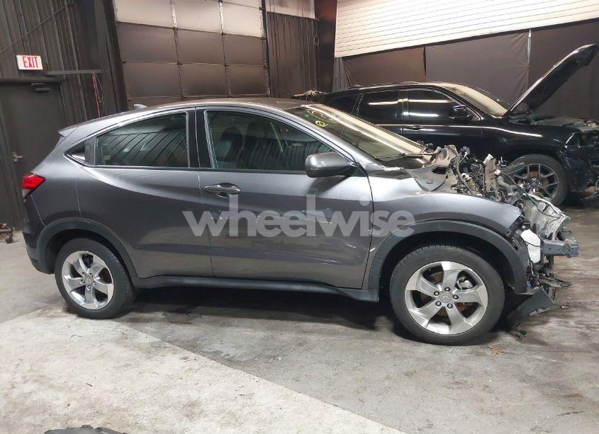 Photo 14 of 2020 Honda Hr-v AWD LX (VIN 3CZRU6H35LG701205)