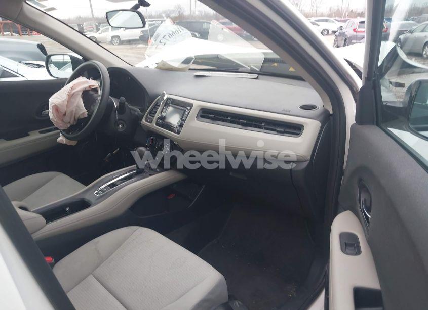 Photo 5 of 2020 Honda Hr-v AWD LX (VIN 3CZRU6H35LM723173)