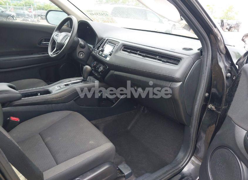 Photo 5 of 2020 Honda Hr-v AWD LX (VIN 3CZRU6H35LM728874)