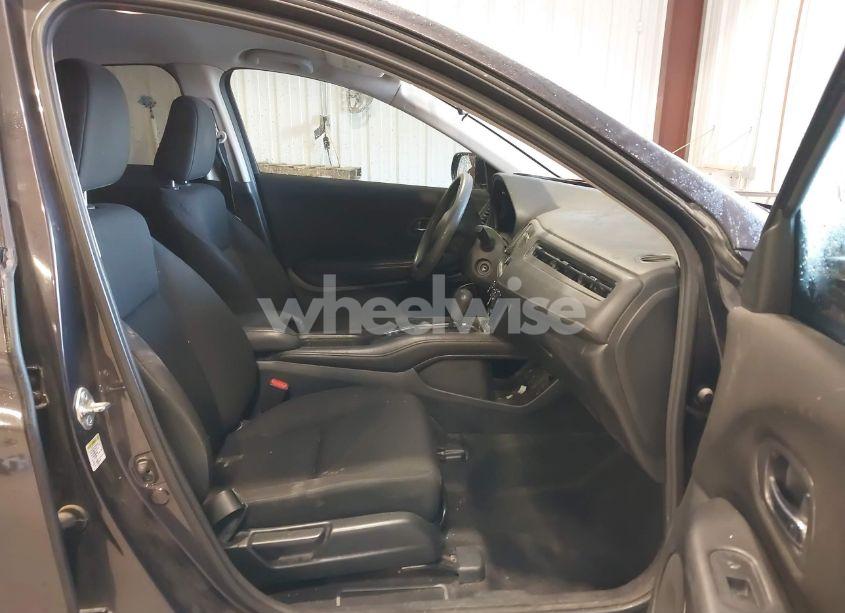 Photo 5 of 2016 Honda Hr-v LX (VIN 3CZRU6H36GM769195)
