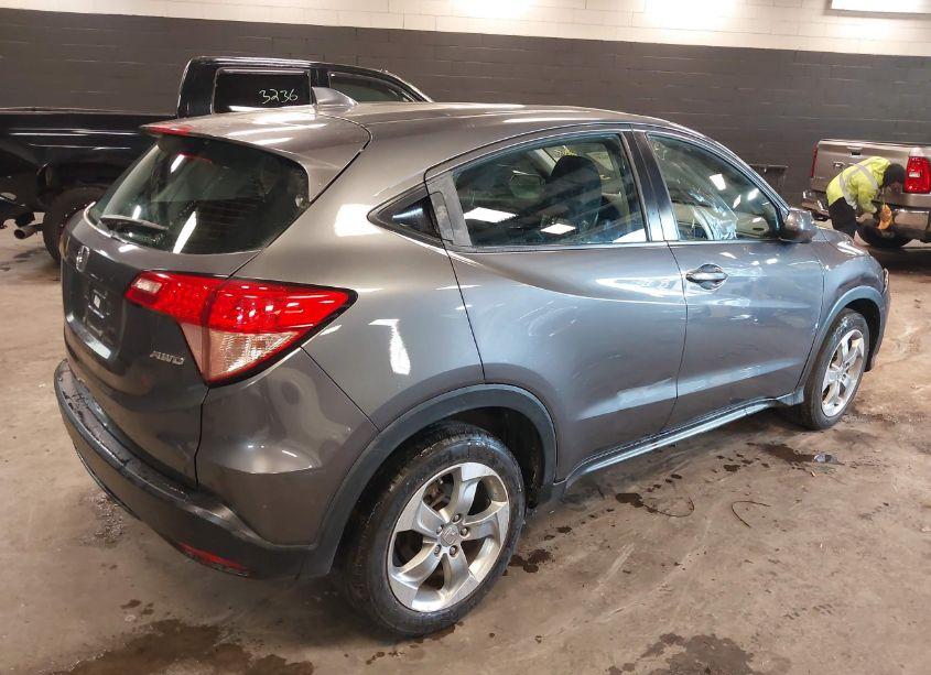 Photo 4 of 2017 Honda Hr-v LX (VIN 3CZRU6H36HG701012)