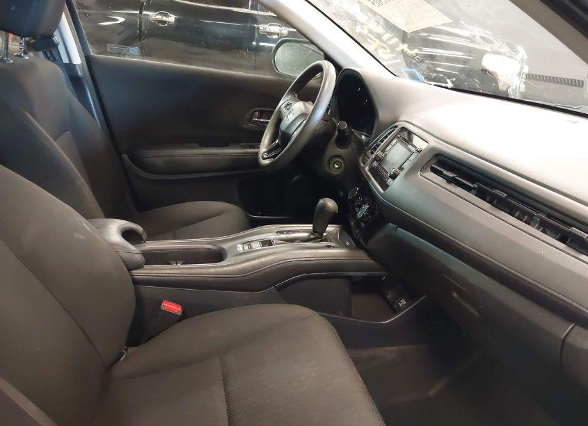 Photo 5 of 2017 Honda Hr-v LX (VIN 3CZRU6H36HG701012)