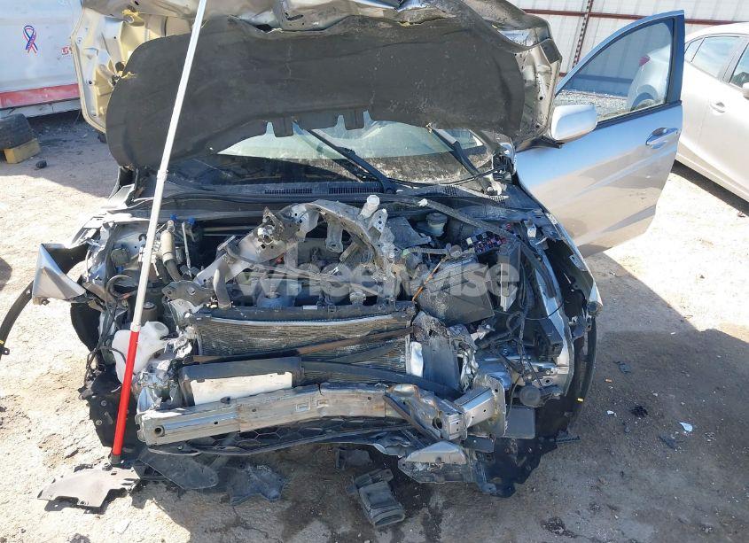 Photo 10 of 2018 Honda Hr-v LX (VIN 3CZRU6H36JG703137)