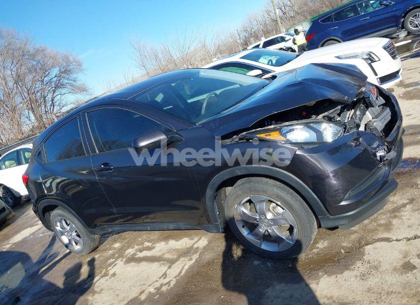 Photo 13 of 2018 Honda Hr-v LX (VIN 3CZRU6H36JG718236)