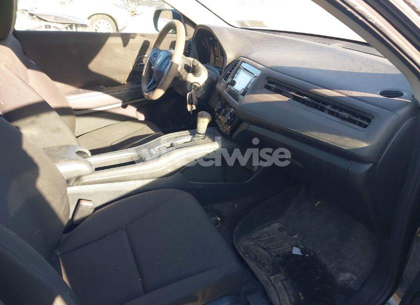 Photo 5 of 2018 Honda Hr-v LX (VIN 3CZRU6H36JM703544)