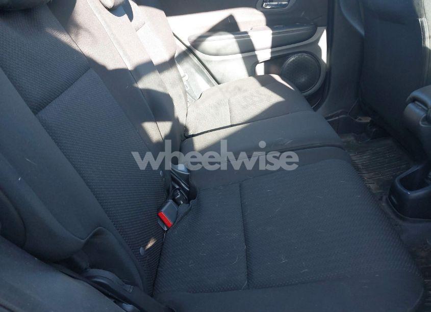 Photo 8 of 2018 Honda Hr-v LX (VIN 3CZRU6H36JM703544)