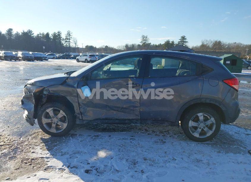 Photo 14 of 2018 Honda Hr-v LX (VIN 3CZRU6H36JM710669)