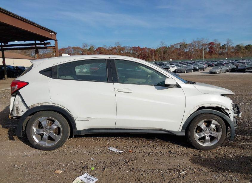 Photo 14 of 2018 Honda Hr-v LX (VIN 3CZRU6H36JM730923)