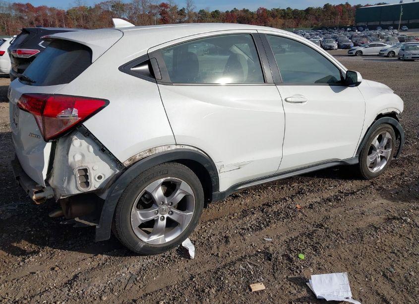 Photo 4 of 2018 Honda Hr-v LX (VIN 3CZRU6H36JM730923)