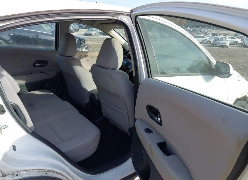 Photo 8 of 2018 Honda Hr-v LX (VIN 3CZRU6H36JM730923)