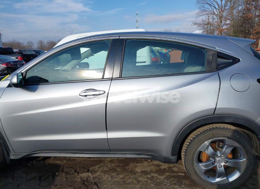 Photo 14 of 2019 Honda Hr-v LX (VIN 3CZRU6H36KG710994)