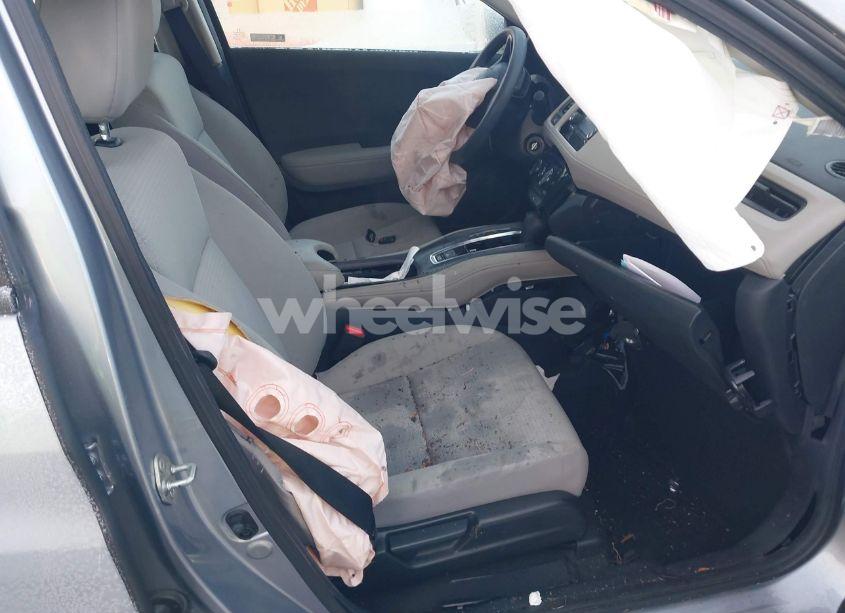 Photo 5 of 2019 Honda Hr-v LX (VIN 3CZRU6H36KG724314)