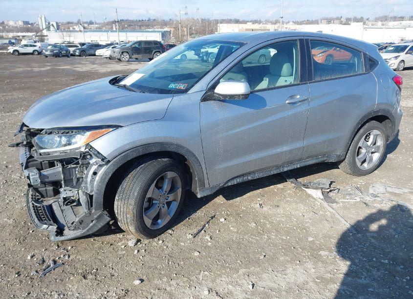 Photo 2 of 2019 Honda Hr-v LX (VIN 3CZRU6H36KG727231)