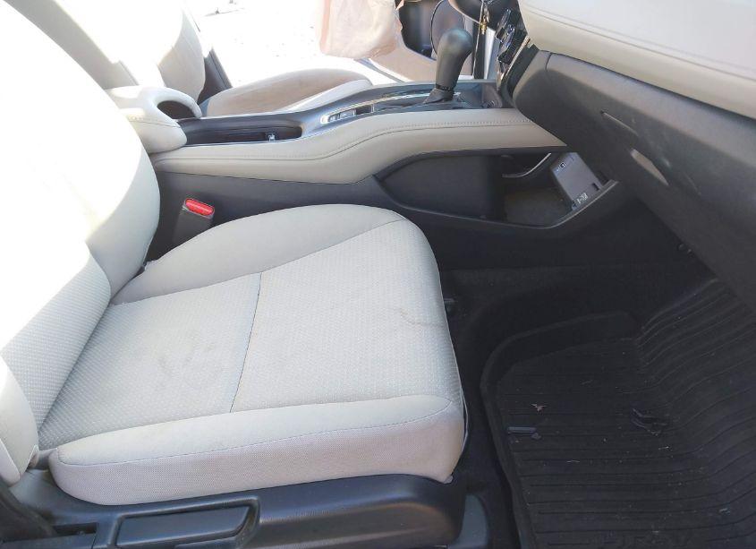 Photo 5 of 2019 Honda Hr-v LX (VIN 3CZRU6H36KG727231)