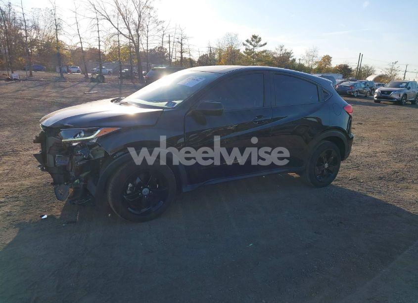 Photo 2 of 2019 Honda Hr-v LX (VIN 3CZRU6H36KG727293)