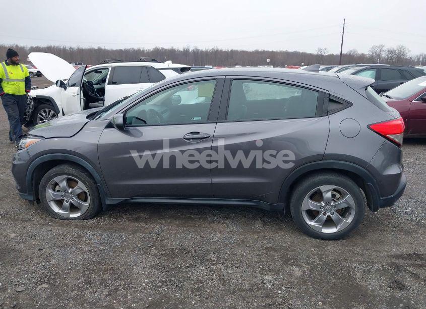 Photo 15 of 2019 Honda Hr-v LX (VIN 3CZRU6H36KG729156)