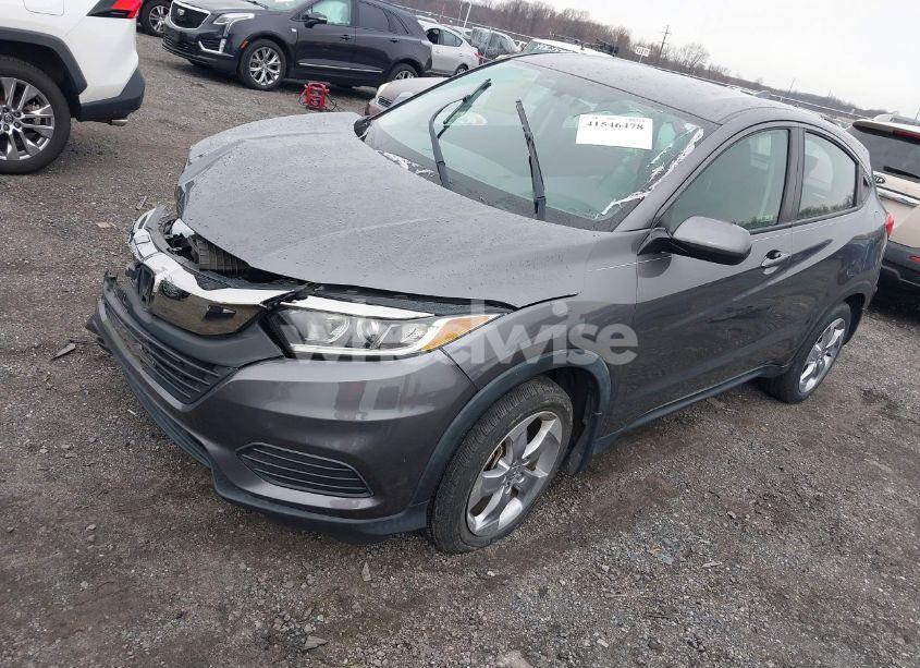 Photo 2 of 2019 Honda Hr-v LX (VIN 3CZRU6H36KG729156)
