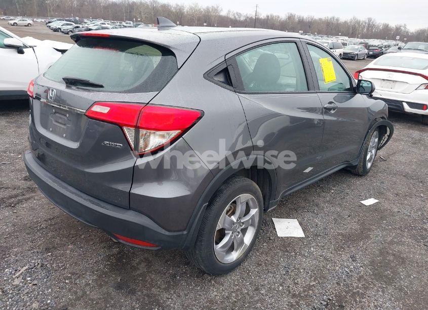 Photo 4 of 2019 Honda Hr-v LX (VIN 3CZRU6H36KG729156)
