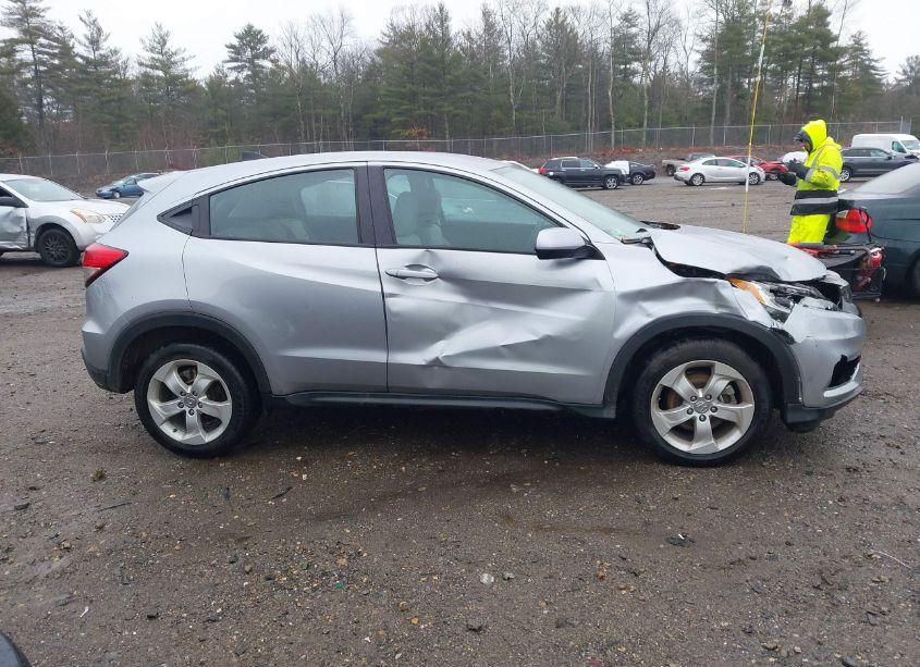 Photo 13 of 2020 Honda Hr-v AWD LX (VIN 3CZRU6H36LM730603)