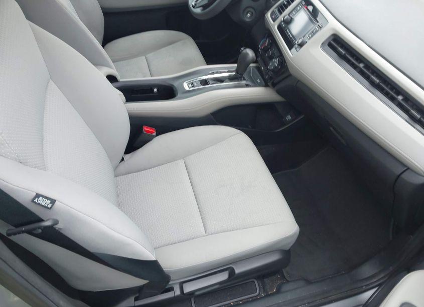 Photo 5 of 2020 Honda Hr-v AWD LX (VIN 3CZRU6H36LM730603)