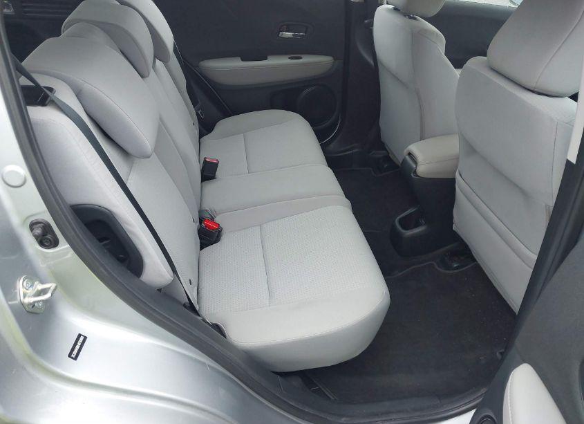 Photo 8 of 2020 Honda Hr-v AWD LX (VIN 3CZRU6H36LM730603)