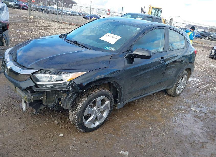 Photo 2 of 2020 Honda Hr-v AWD LX (VIN 3CZRU6H36LM735803)