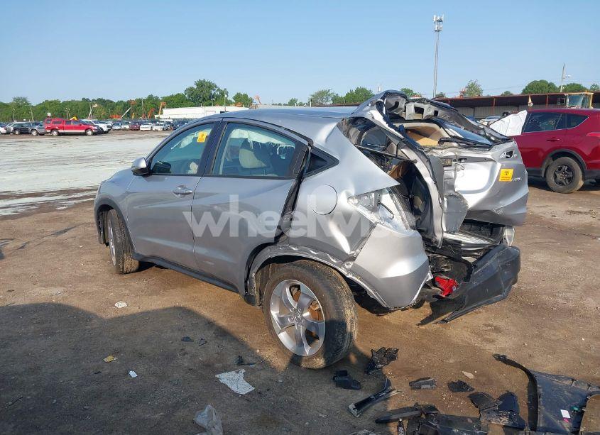 Photo 3 of 2021 Honda Hr-v AWD LX (VIN 3CZRU6H36MM739710)