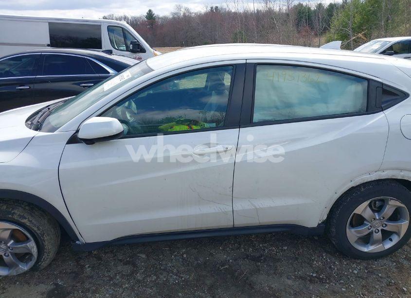 Photo 14 of 2021 Honda Hr-v AWD LX (VIN 3CZRU6H36MM751260)