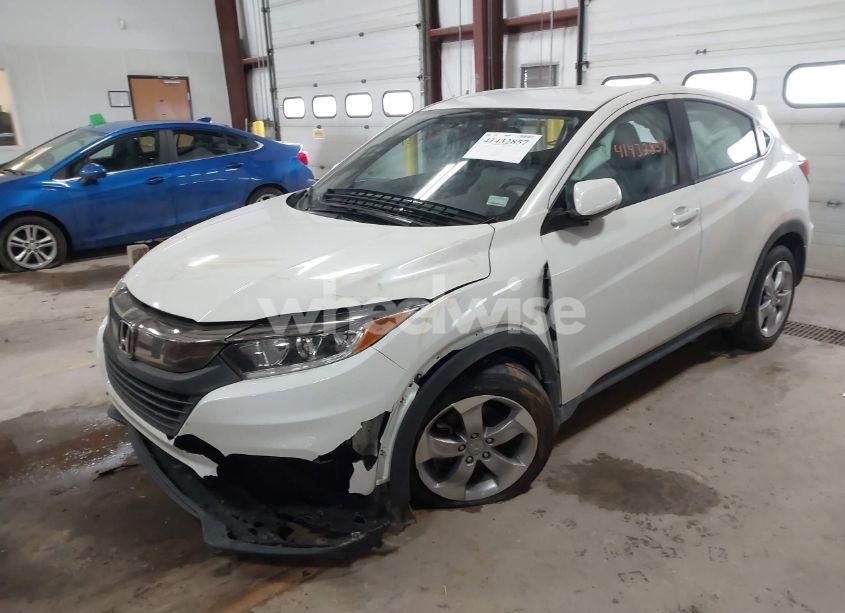 Photo 2 of 2022 Honda Hr-v AWD LX (VIN 3CZRU6H36NM742320)