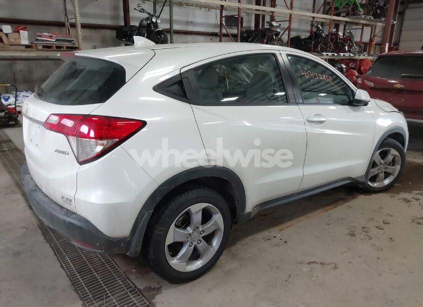 Photo 4 of 2022 Honda Hr-v AWD LX (VIN 3CZRU6H36NM742320)
