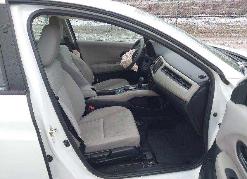 Photo 5 of 2016 Honda Hr-v LX (VIN 3CZRU6H37GM736805)