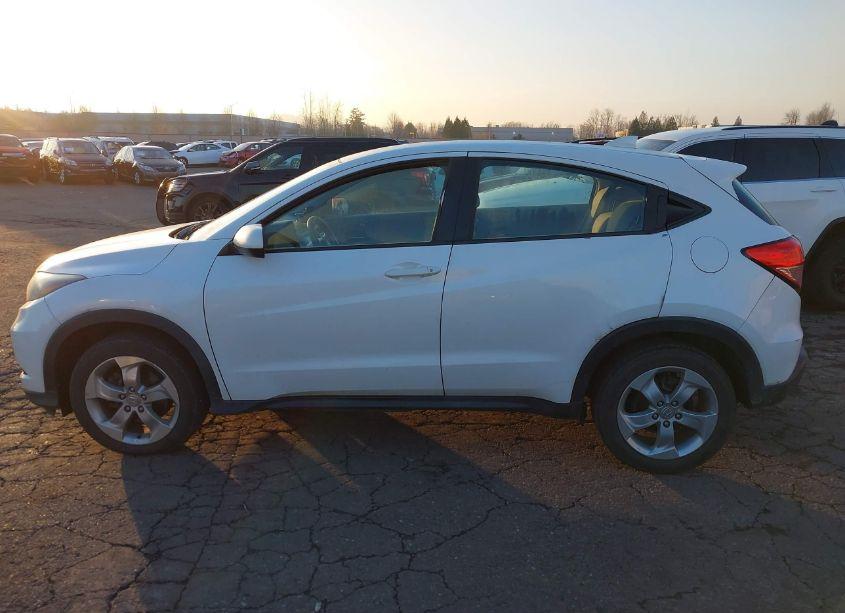 Photo 14 of 2016 Honda Hr-v LX (VIN 3CZRU6H37GM744872)