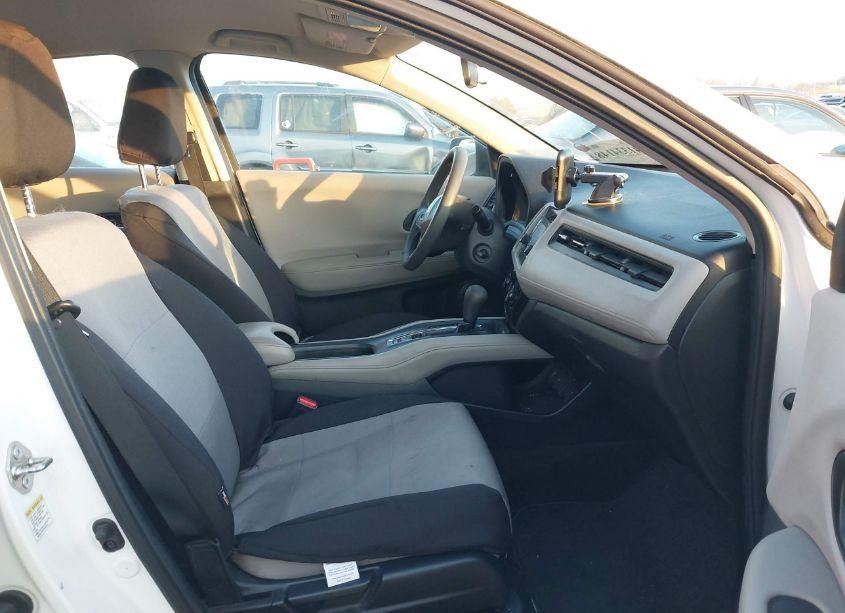 Photo 5 of 2016 Honda Hr-v LX (VIN 3CZRU6H37GM744872)