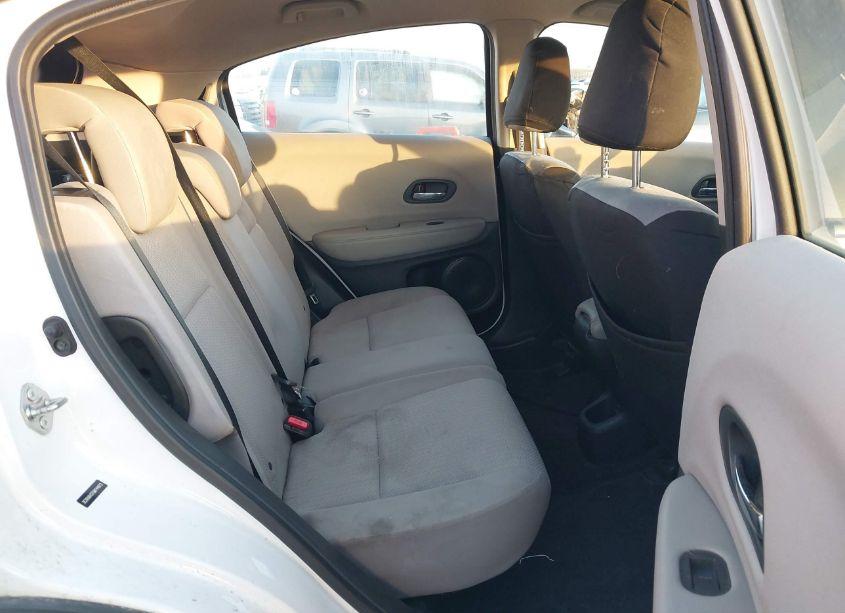 Photo 8 of 2016 Honda Hr-v LX (VIN 3CZRU6H37GM744872)