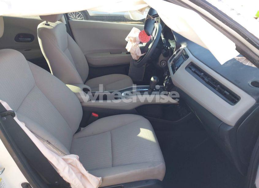 Photo 5 of 2016 Honda Hr-v LX (VIN 3CZRU6H37GM759825)