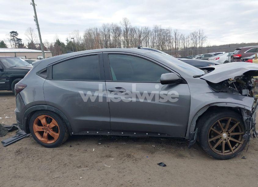 Photo 13 of 2017 Honda Hr-v LX (VIN 3CZRU6H37HG706199)