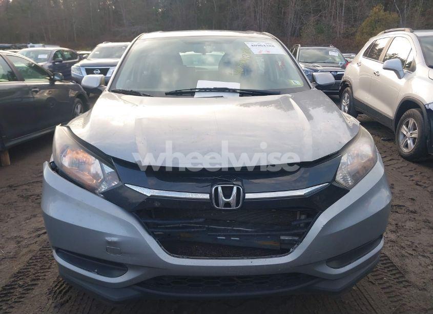 Photo 12 of 2018 Honda Hr-v LX (VIN 3CZRU6H37JG721789)
