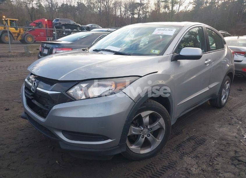 Photo 2 of 2018 Honda Hr-v LX (VIN 3CZRU6H37JG721789)
