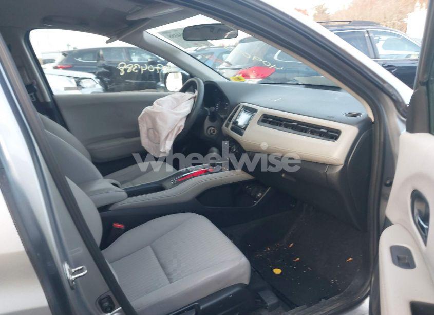 Photo 5 of 2018 Honda Hr-v LX (VIN 3CZRU6H37JG721789)