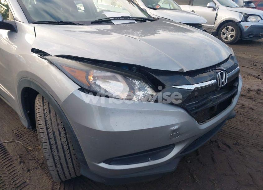 Photo 6 of 2018 Honda Hr-v LX (VIN 3CZRU6H37JG721789)