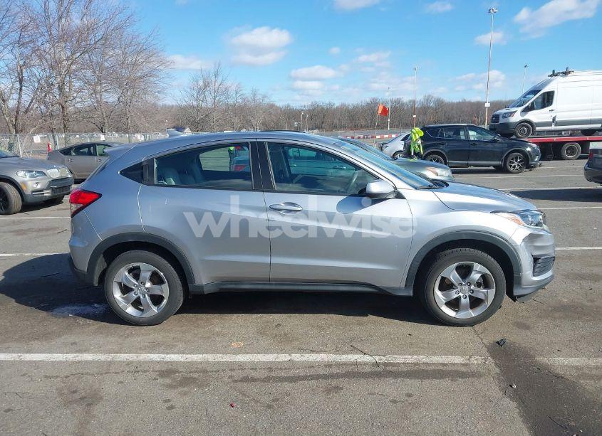 Photo 13 of 2019 Honda Hr-v LX (VIN 3CZRU6H37KG705075)