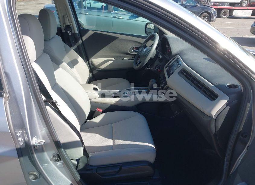 Photo 5 of 2019 Honda Hr-v LX (VIN 3CZRU6H37KG705075)