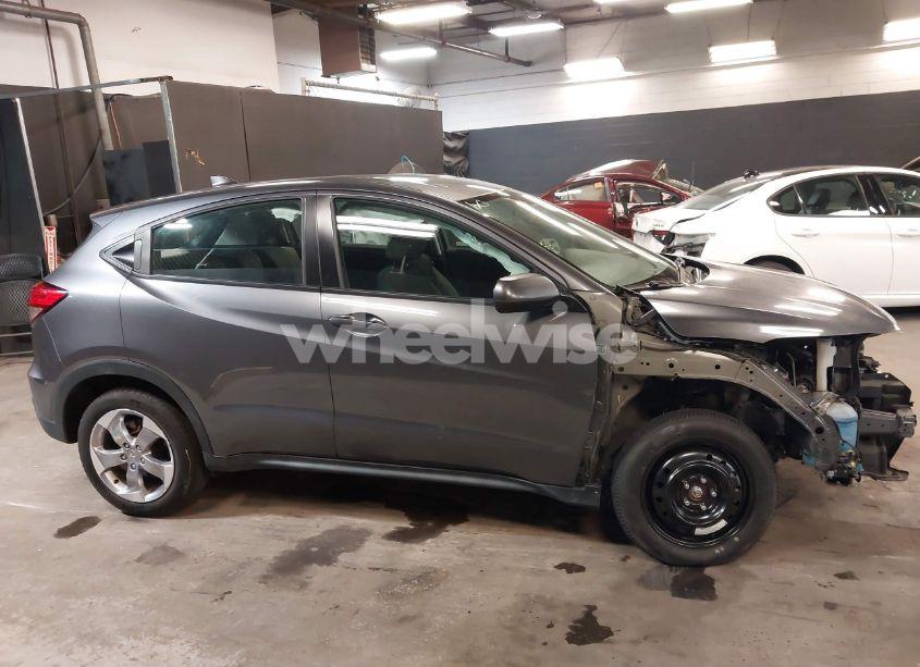 Photo 14 of 2019 Honda Hr-v LX (VIN 3CZRU6H37KG724810)
