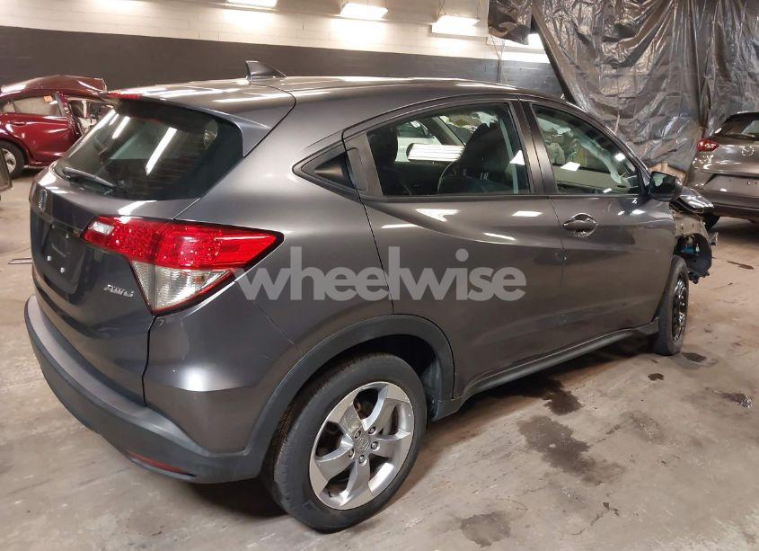 Photo 4 of 2019 Honda Hr-v LX (VIN 3CZRU6H37KG724810)