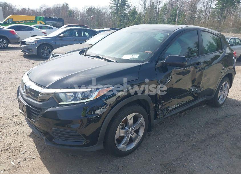 Photo 2 of 2019 Honda Hr-v LX (VIN 3CZRU6H37KG726234)