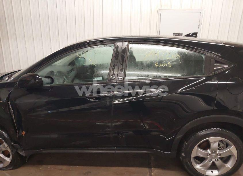 Photo 14 of 2019 Honda Hr-v LX (VIN 3CZRU6H37KG731837)