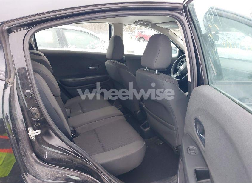 Photo 8 of 2019 Honda Hr-v LX (VIN 3CZRU6H37KG731837)