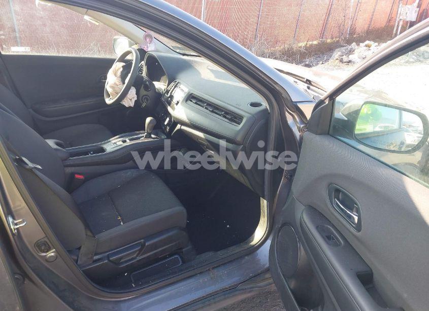 Photo 5 of 2020 Honda Hr-v AWD LX (VIN 3CZRU6H37LG702176)