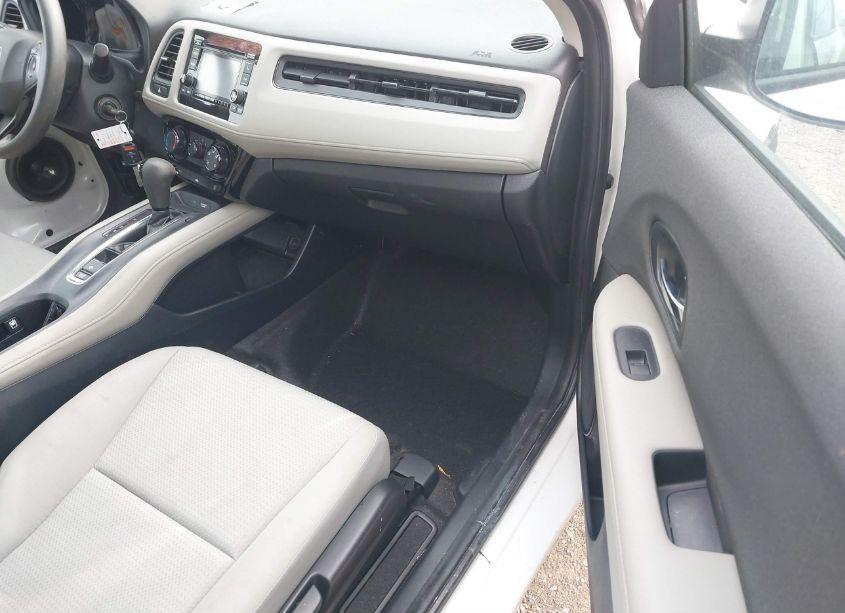 Photo 5 of 2020 Honda Hr-v AWD LX (VIN 3CZRU6H37LM711784)