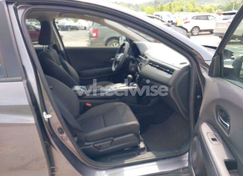 Photo 5 of 2021 Honda Hr-v AWD LX (VIN 3CZRU6H37MM732054)